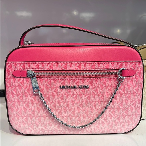Michael Kors Handbags - Michael Kors Jet Set Item Large Ombré EW Signature ZP Chain XBody Logo Crossbody